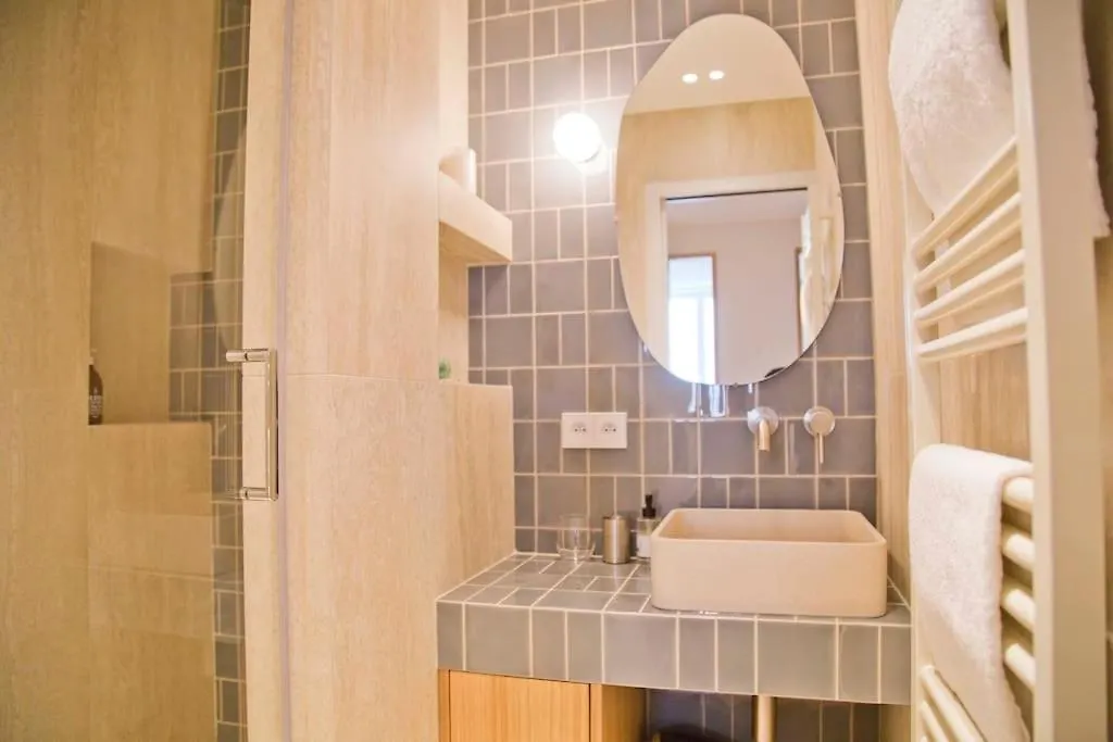Апартаменты Wonderful Luxury And Design In Mouffetard Париж
