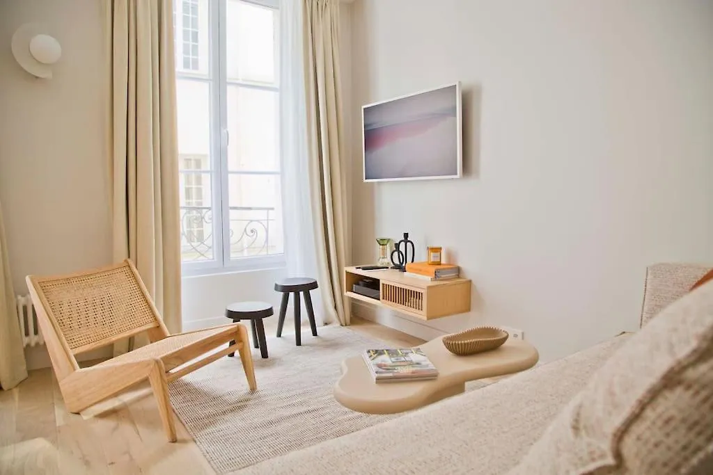 Wonderful Luxury And Design In Mouffetard Daire